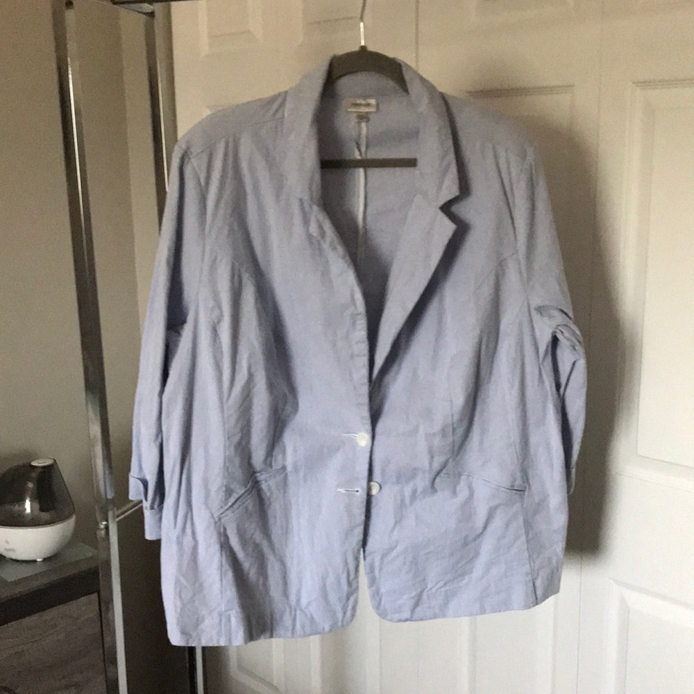 Avenue blue and white striped 3/4sleeve blazer